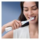 Oral-B iO8 elektromos fogkefe White Alabaster